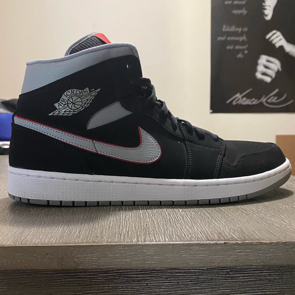 Mens Jordan 1’s